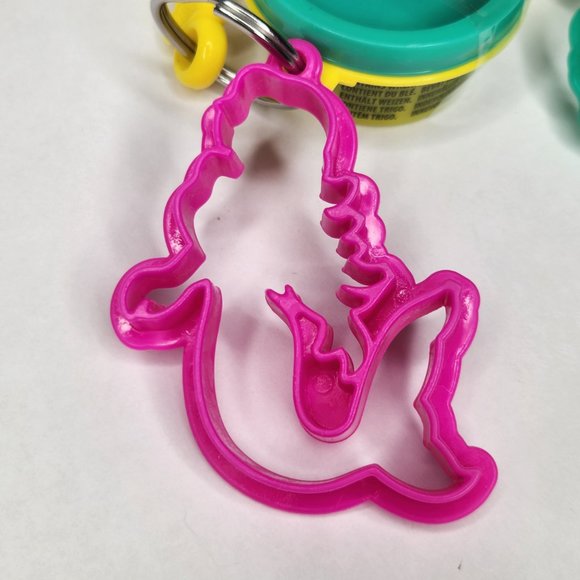 NWT Play-Doh Clip-On Keychains with Mermaid and Unicorn Cookie Cutters Hasbro - Picture 2 of 4